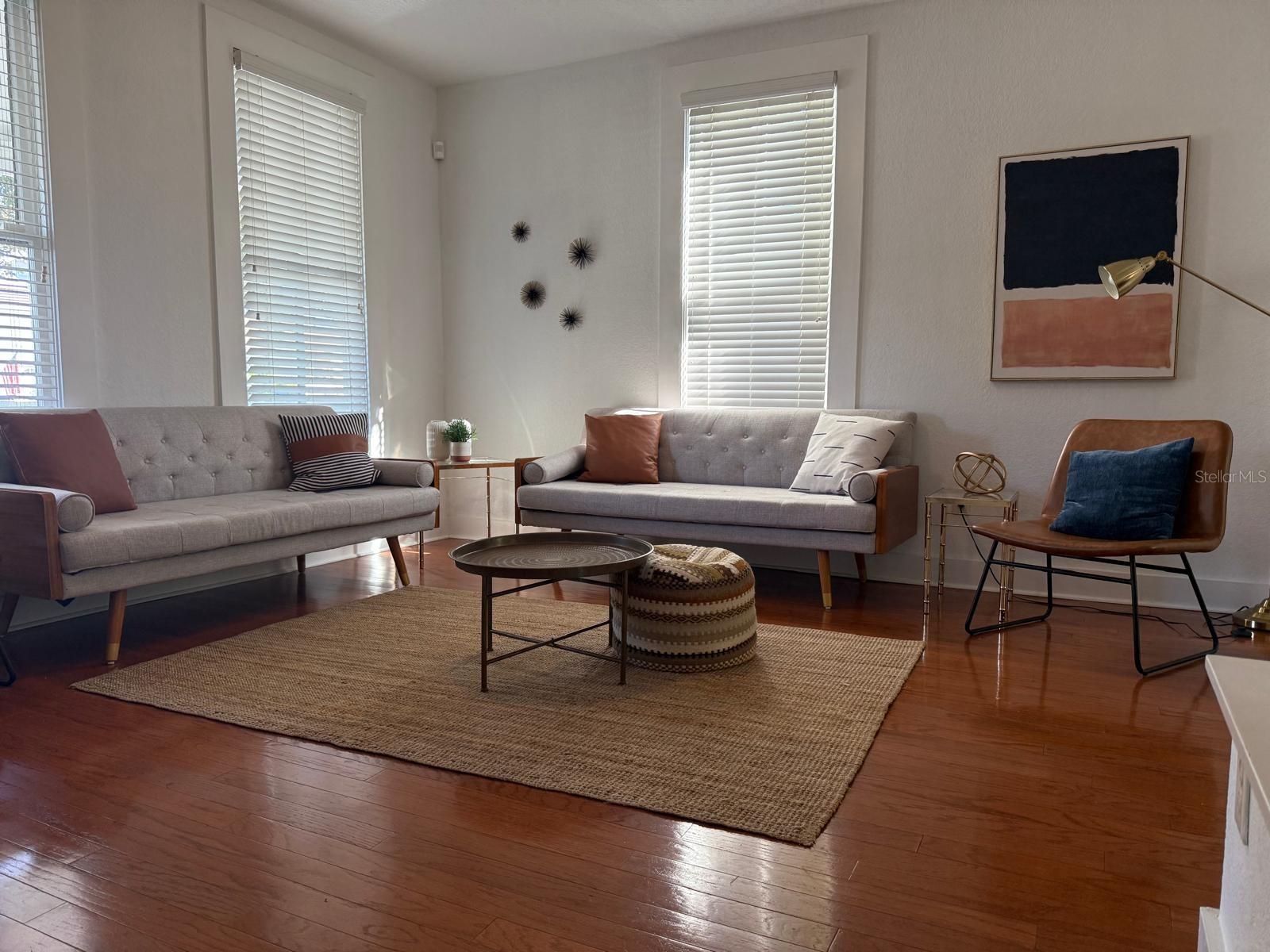 Image 8 of 15 For 910 2nd Street