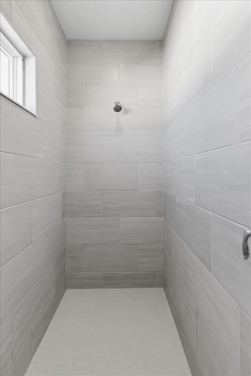 Image 15 of 33 For 9025 58th Circle