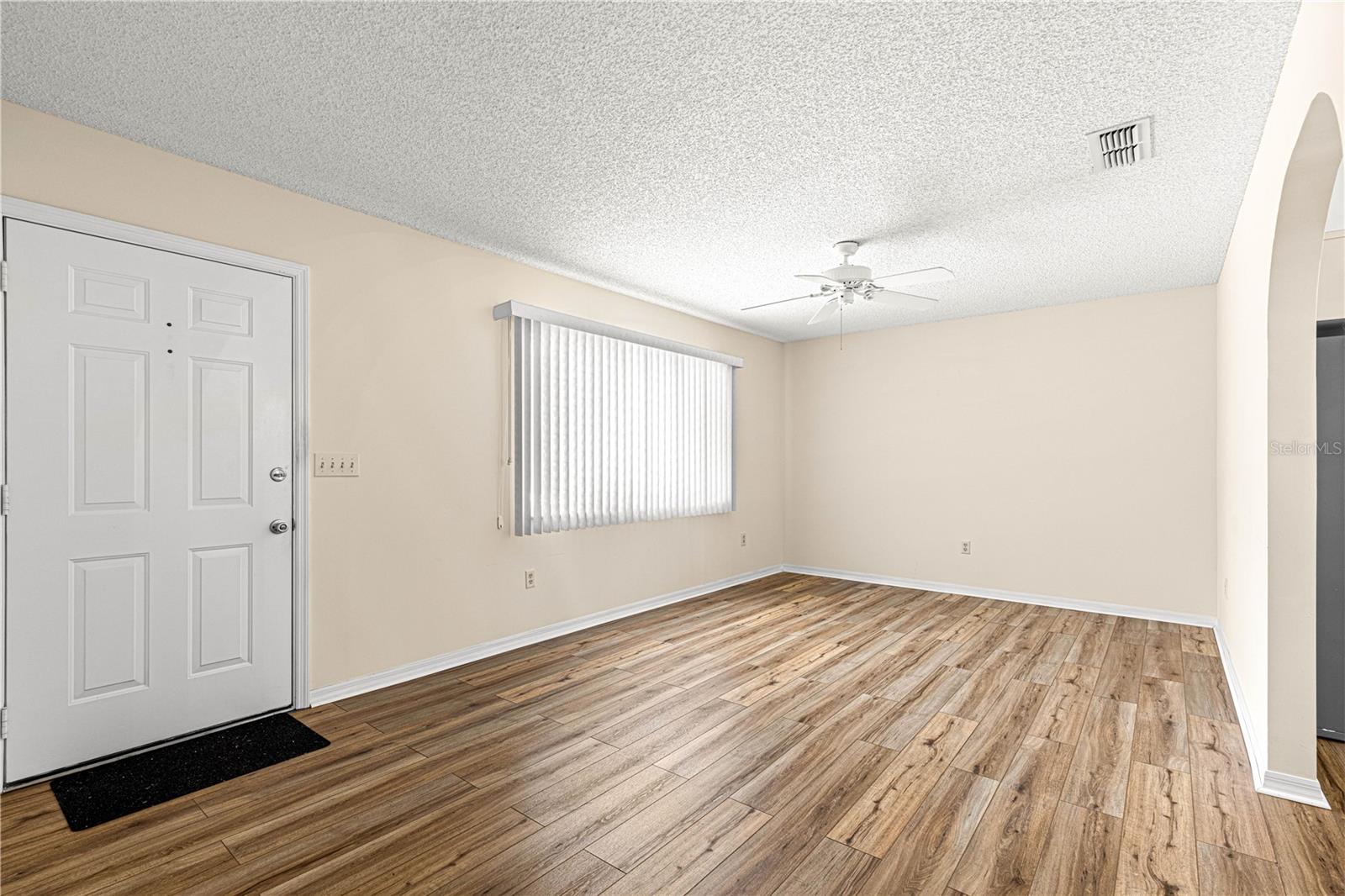 Image 5 of 38 For 10780 62nd Avenue Road