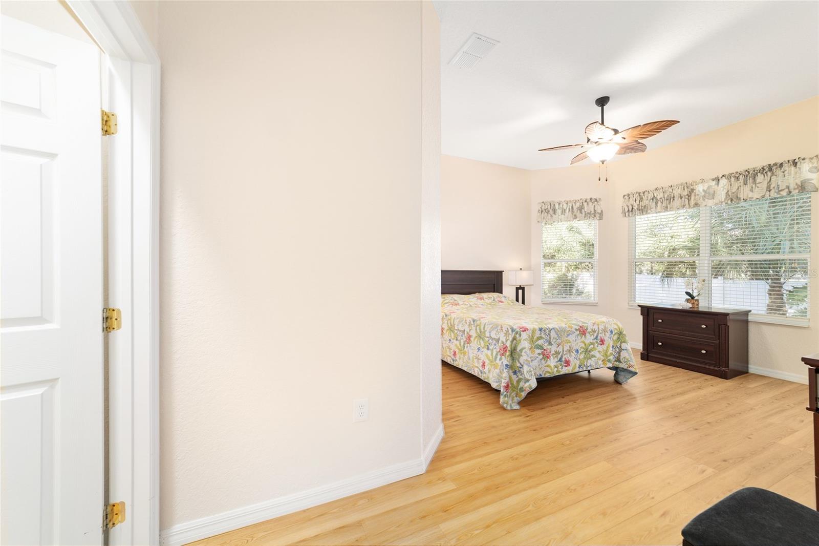 Image 29 of 89 For 10943 71st Circle