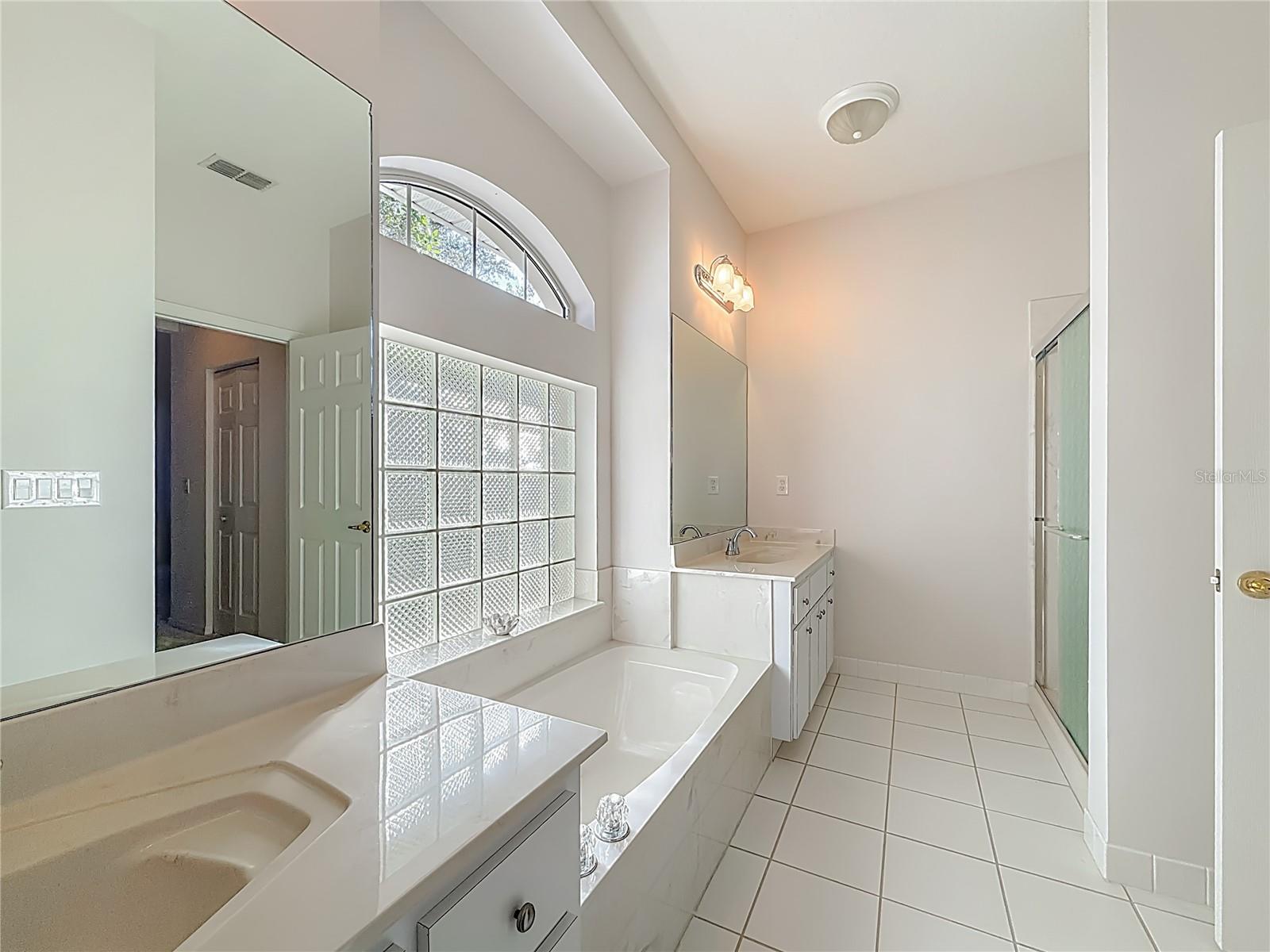 Image 18 of 66 For 11456 67th Court