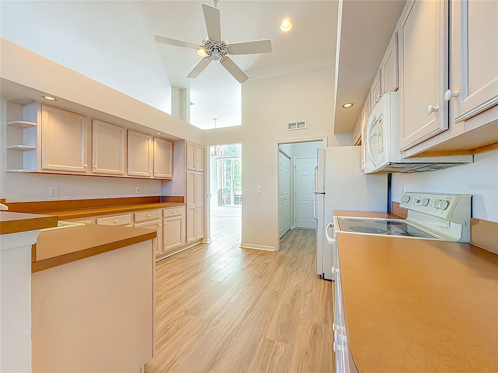 Image 23 of 66 For 11456 67th Court