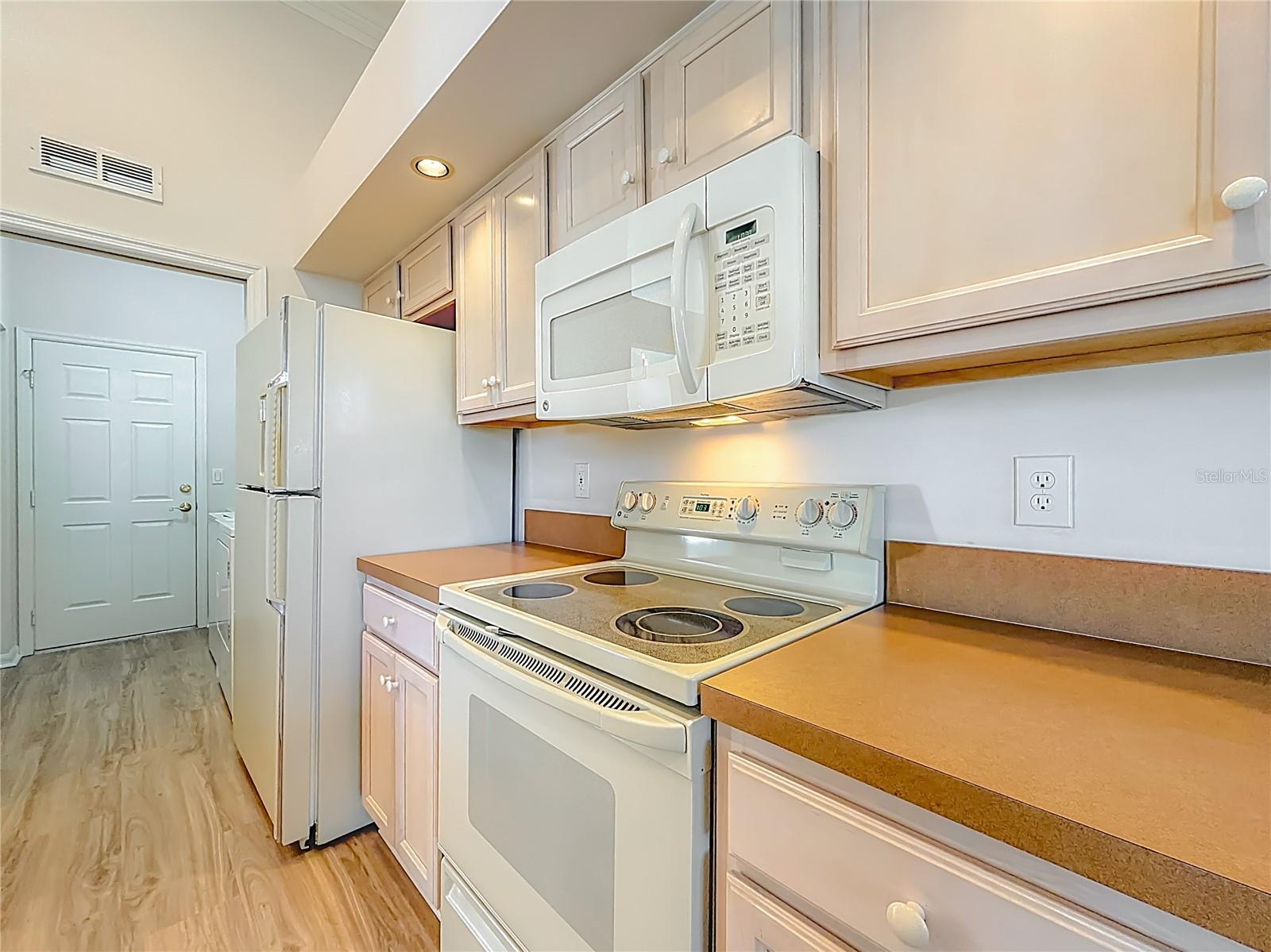 Image 24 of 66 For 11456 67th Court