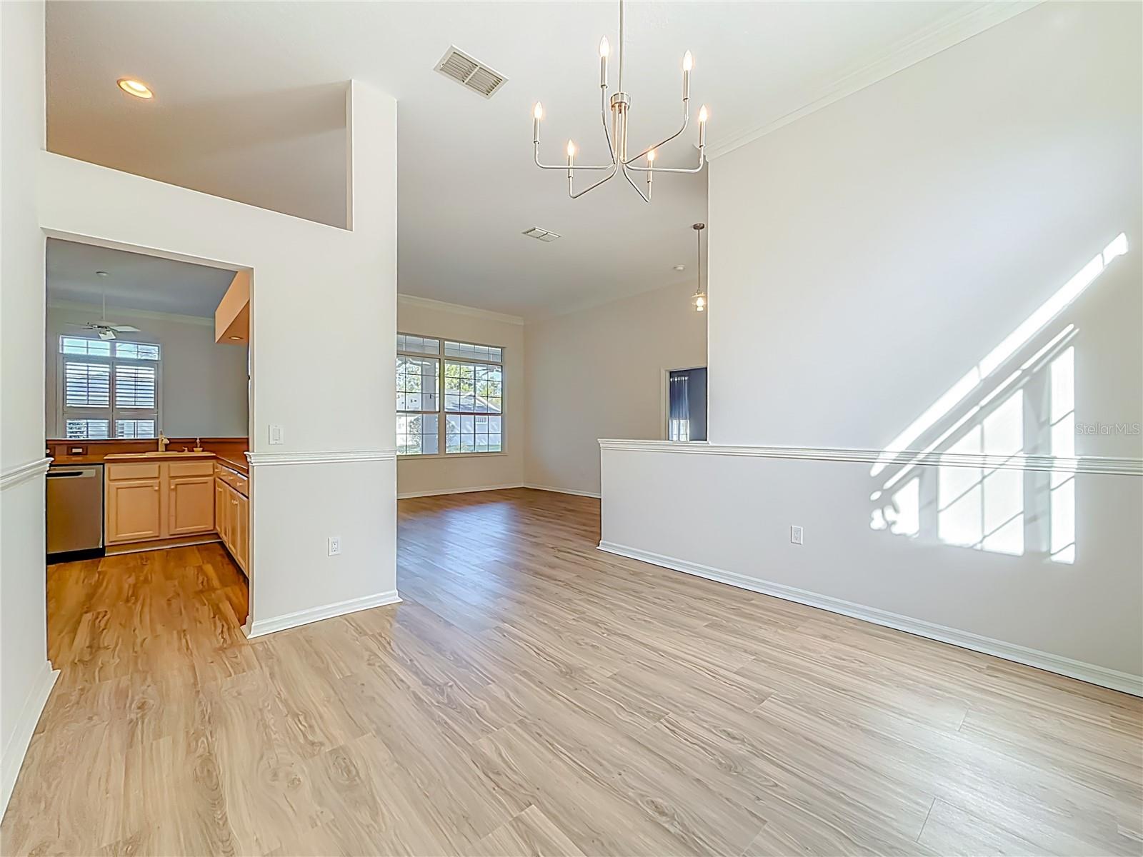 Image 29 of 66 For 11456 67th Court