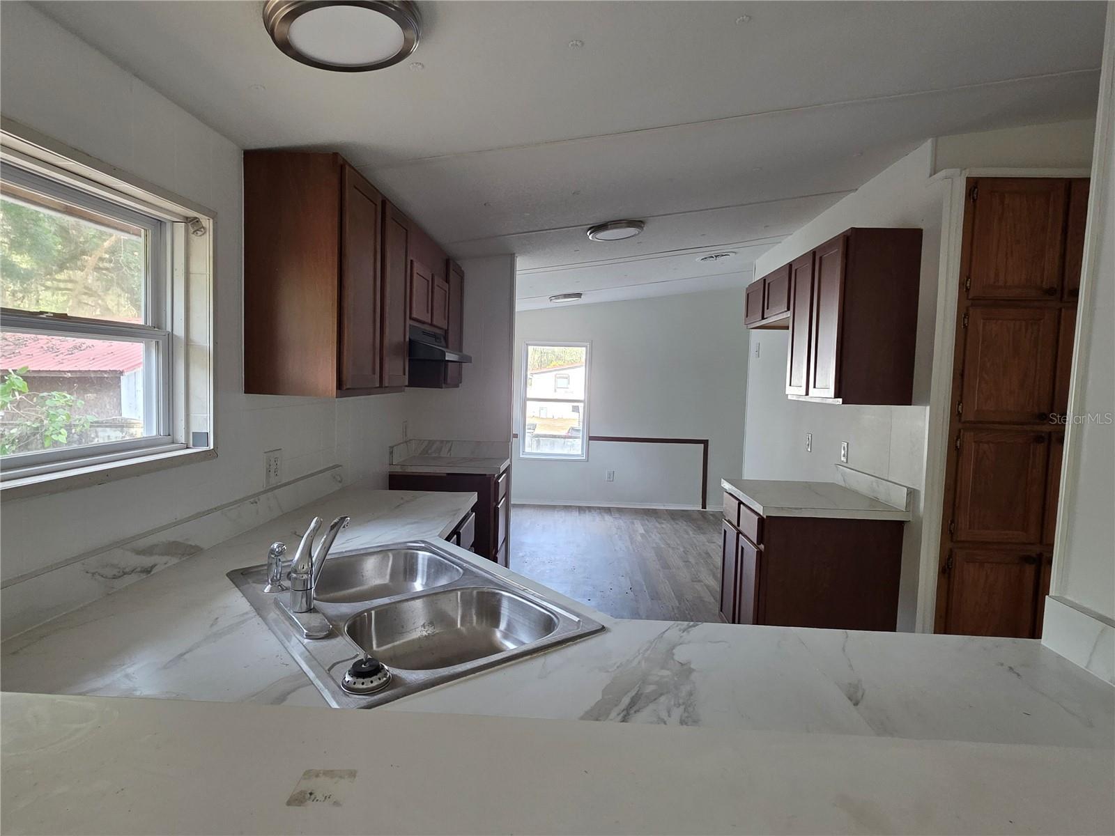 Image 3 of 14 For 2630 19th Avenue