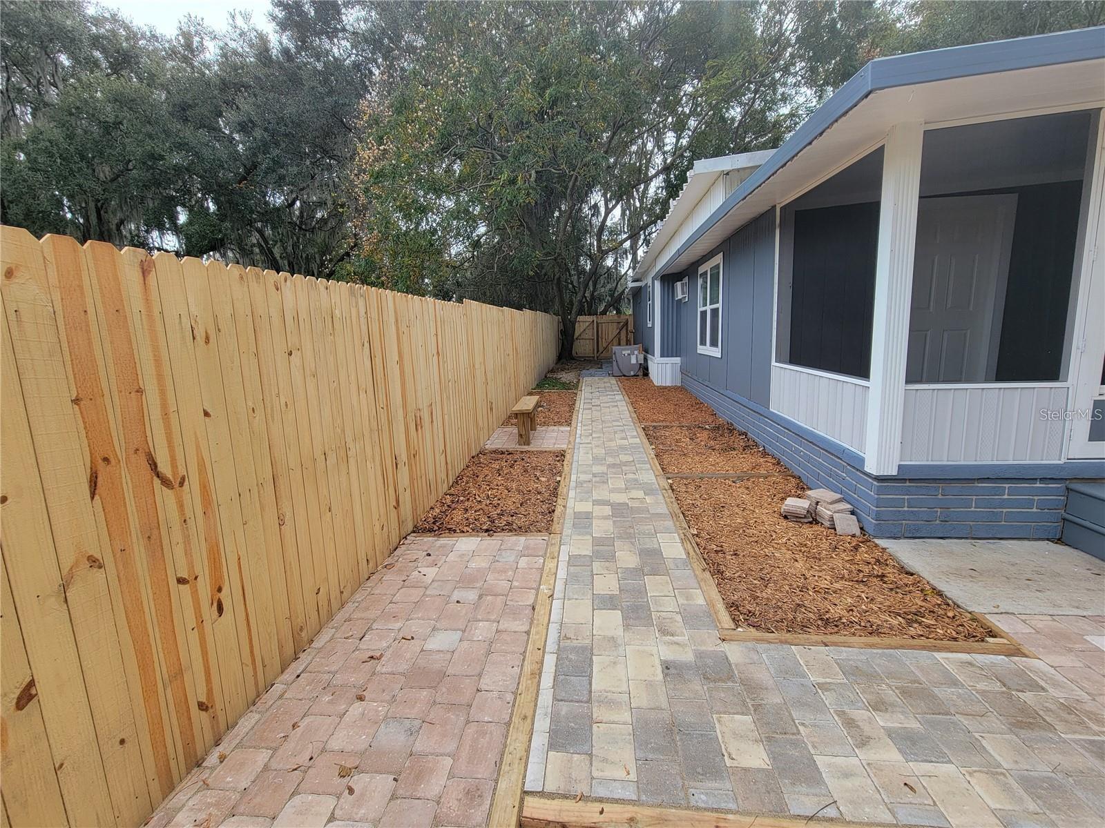 Image 19 of 23 For 10895 Timucuan Road