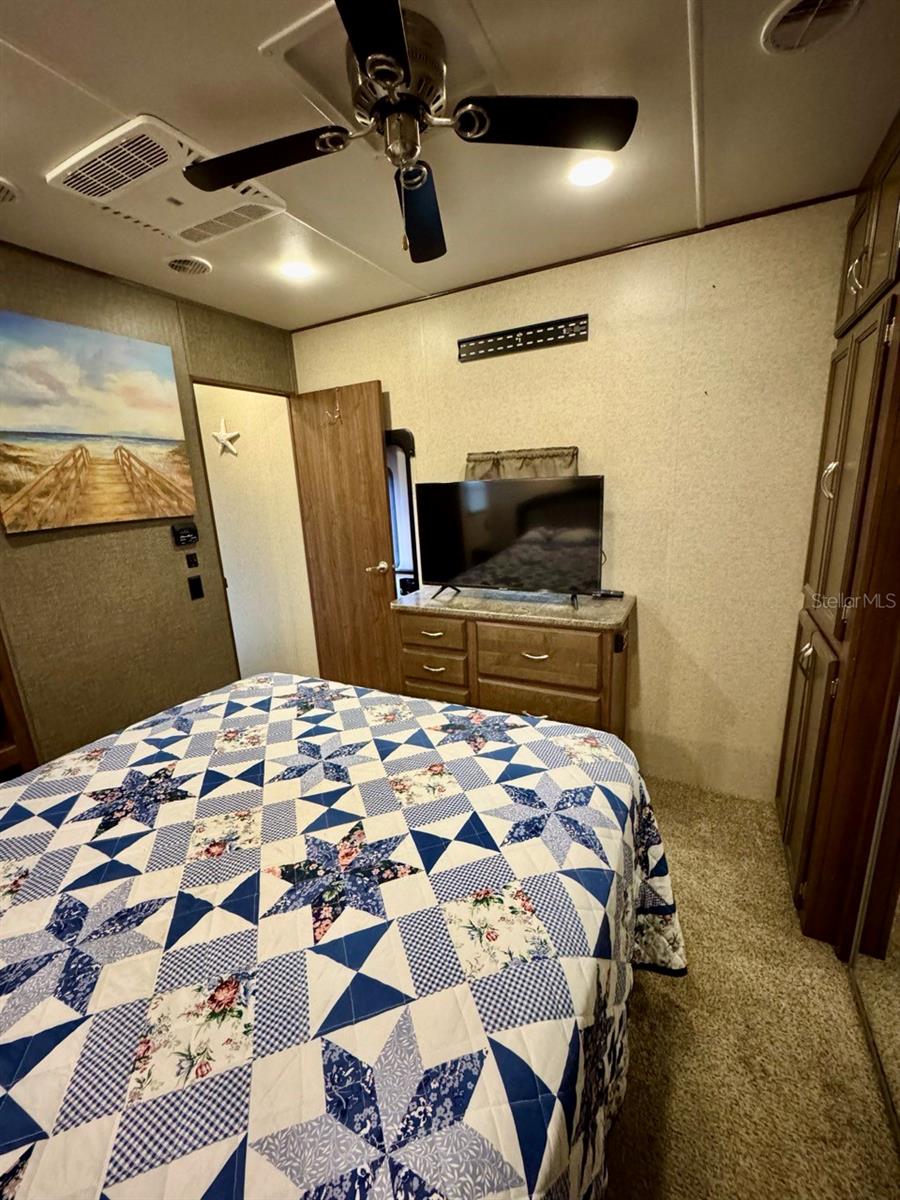 Image 11 of 19 For 25132 143rd Street 52