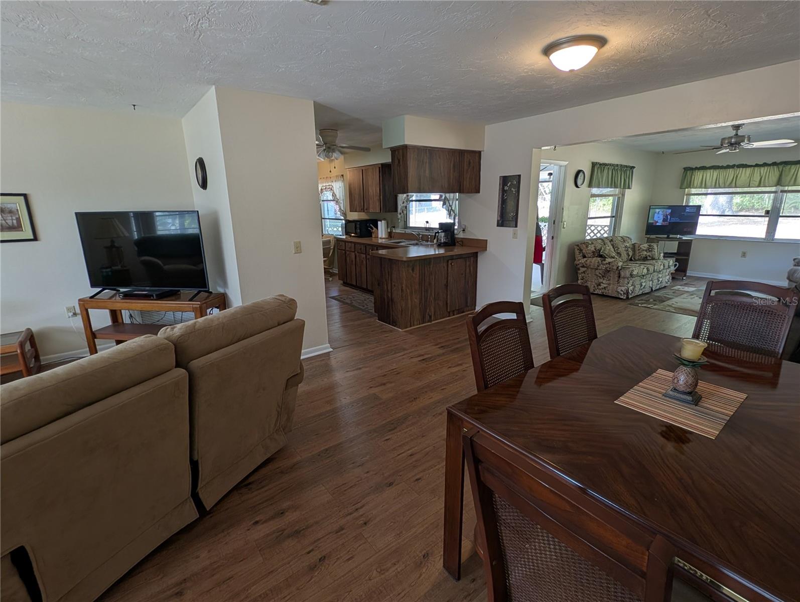 Image 10 of 43 For 400 Washington Street