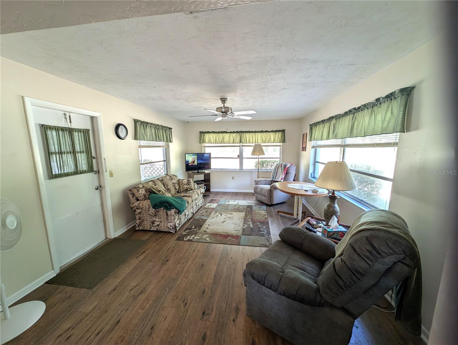 Image 13 of 43 For 400 Washington Street