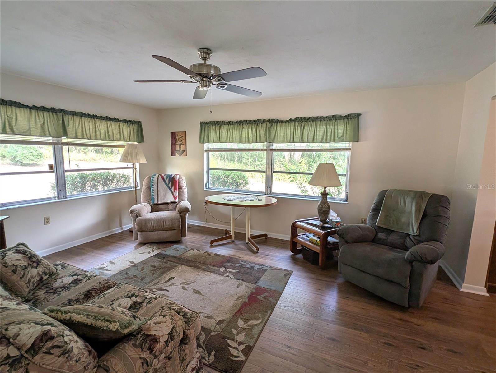 Image 14 of 43 For 400 Washington Street