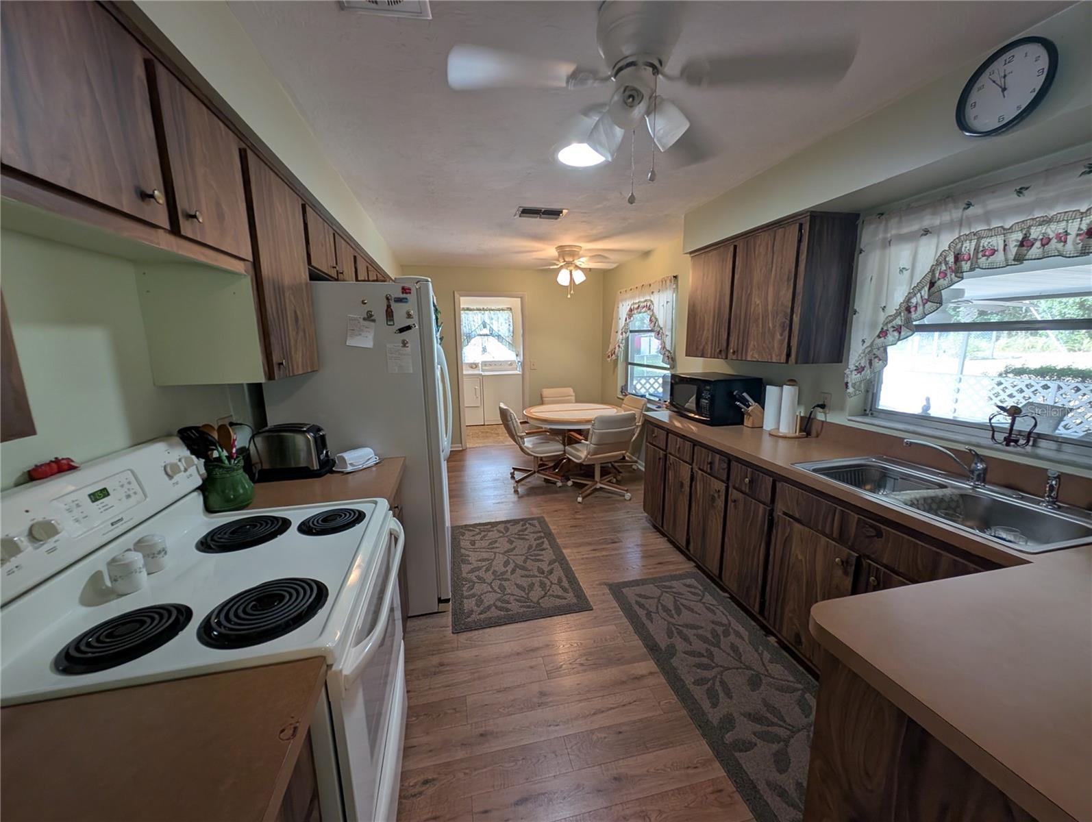 Image 15 of 43 For 400 Washington Street