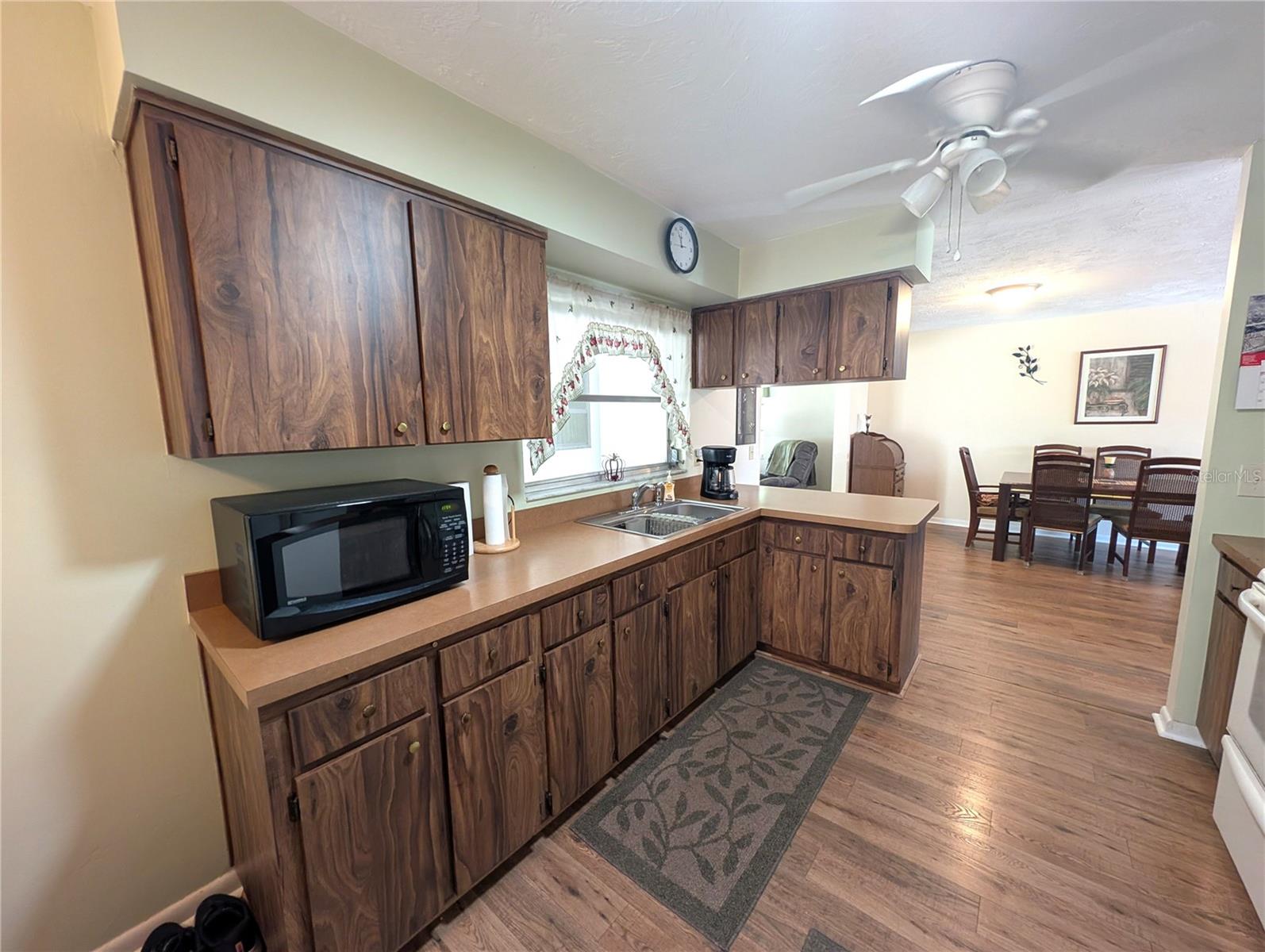 Image 16 of 43 For 400 Washington Street