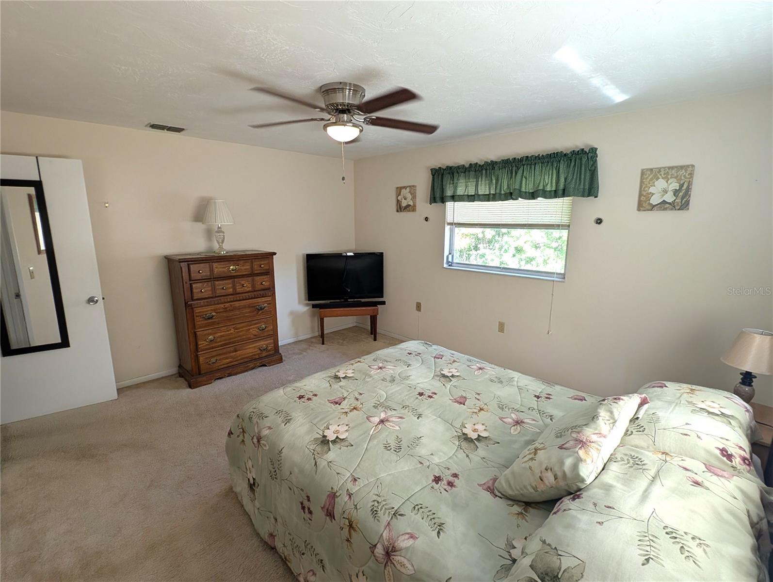 Image 22 of 43 For 400 Washington Street