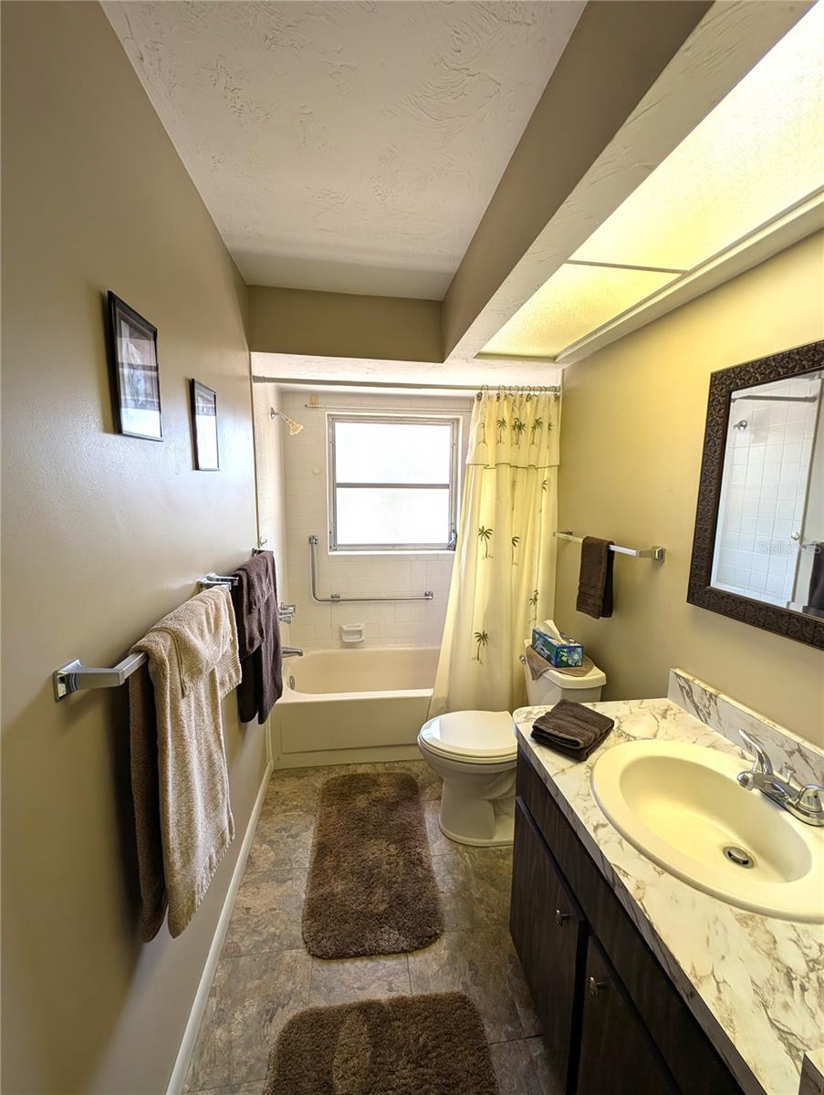 Image 28 of 43 For 400 Washington Street