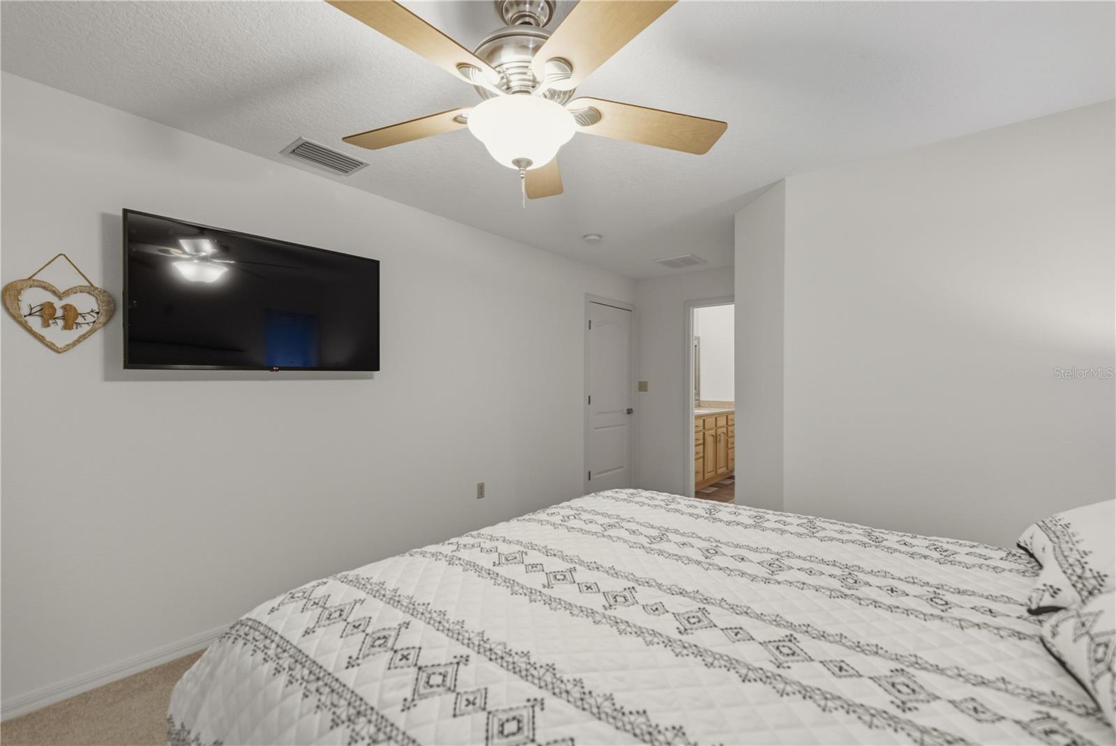 Image 22 of 44 For 12028 Pine Oak Terrace