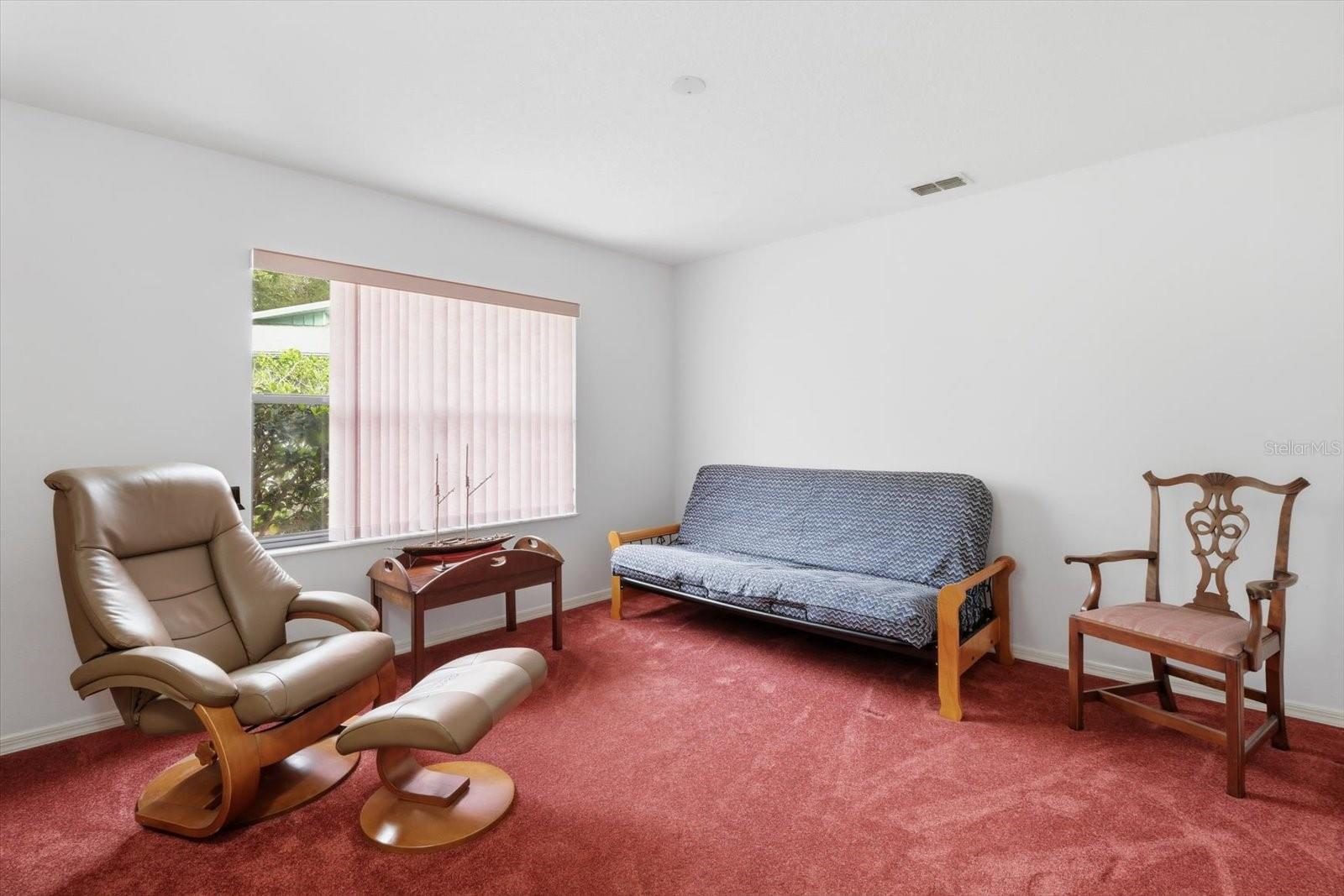 Image 26 of 46 For 22 Mastic Court W