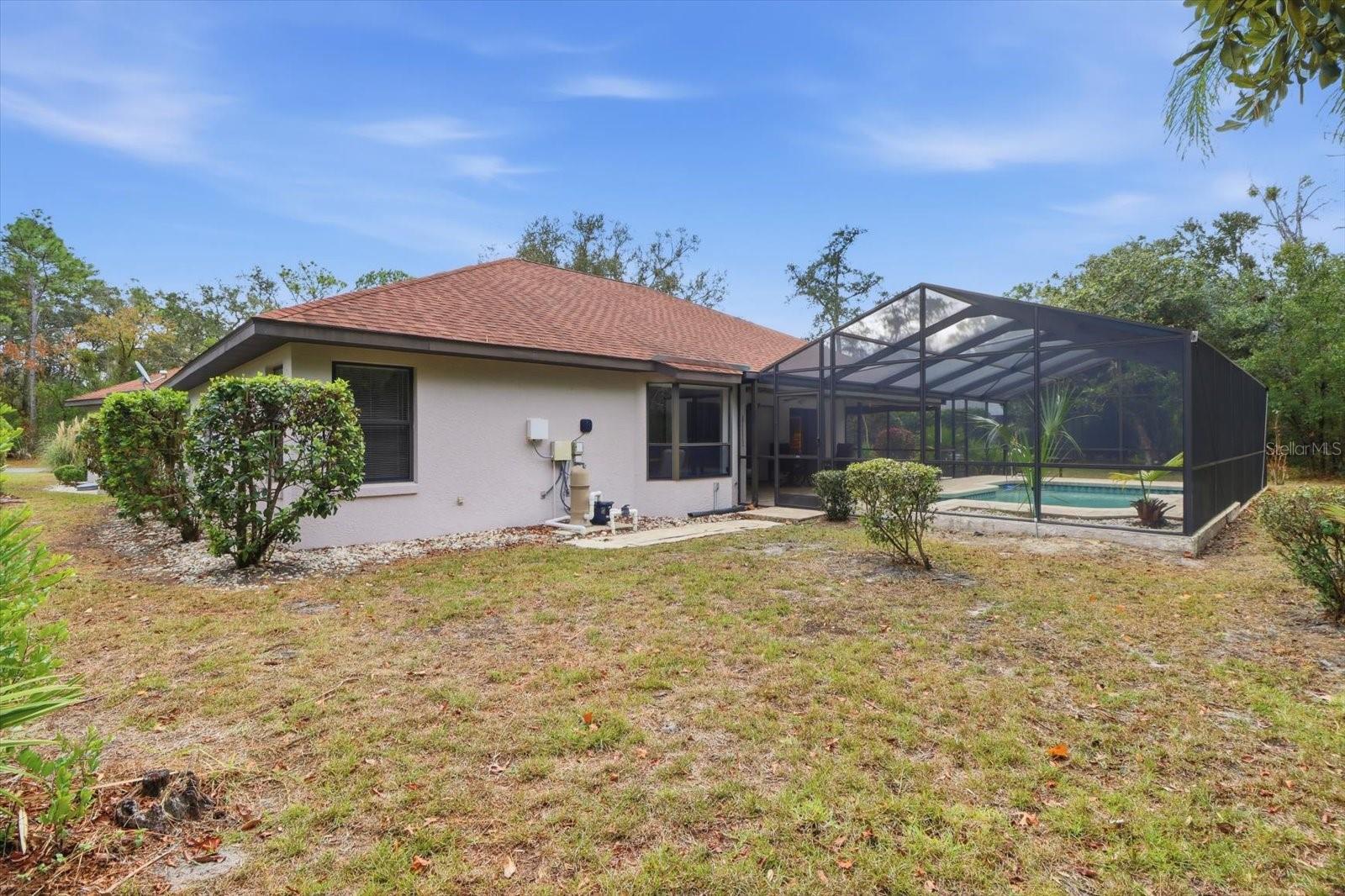 Image 41 of 46 For 22 Mastic Court W