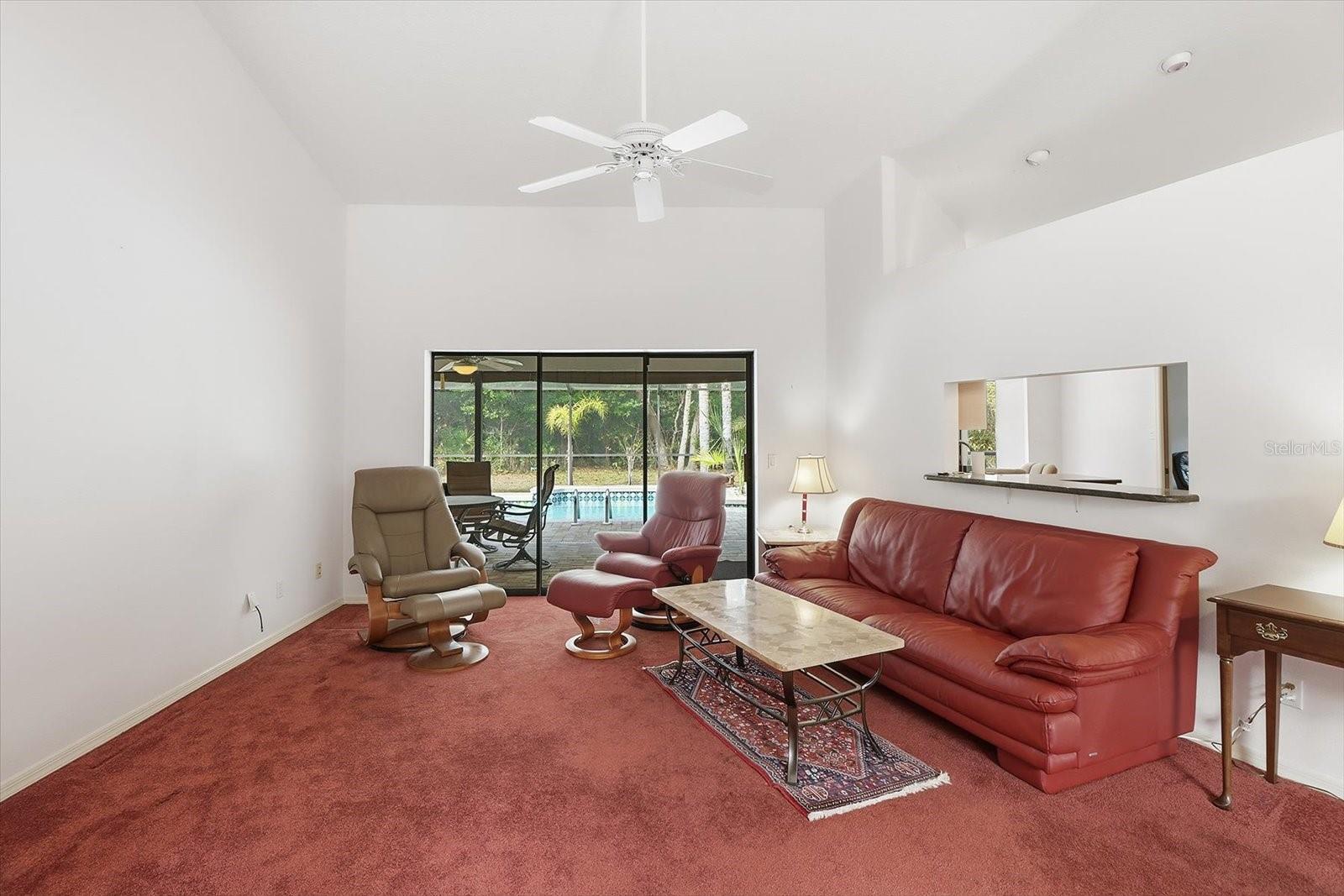 Image 9 of 46 For 22 Mastic Court W