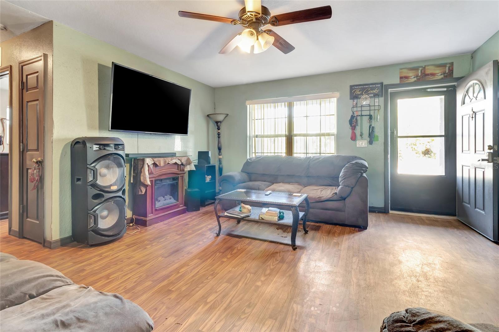 Image 3 of 16 For 1560 14th Street