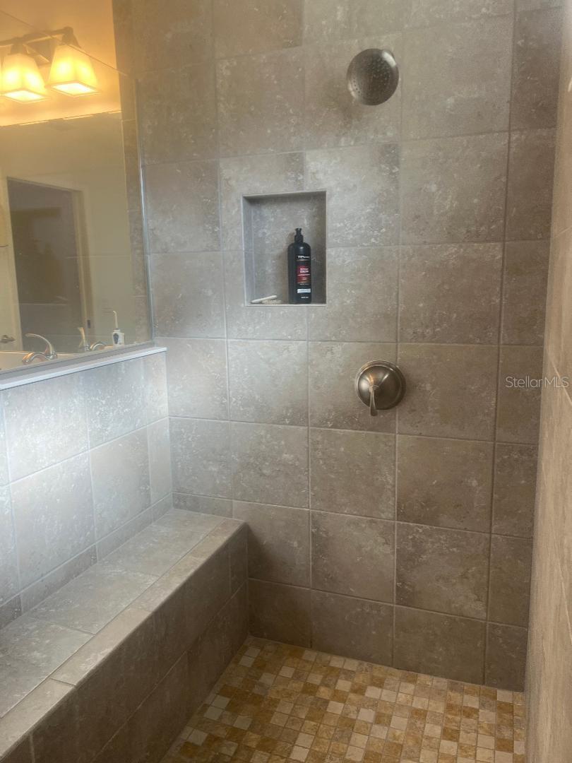 Image 19 of 48 For 10393 Silver Maple Avenue