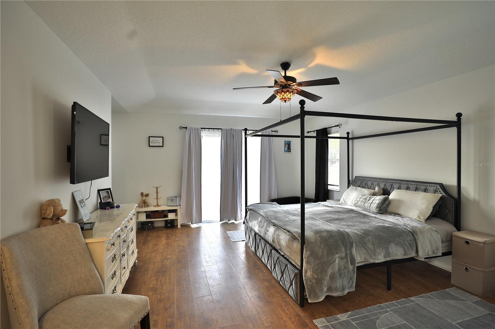 Image 20 of 57 For 20462 36th Street