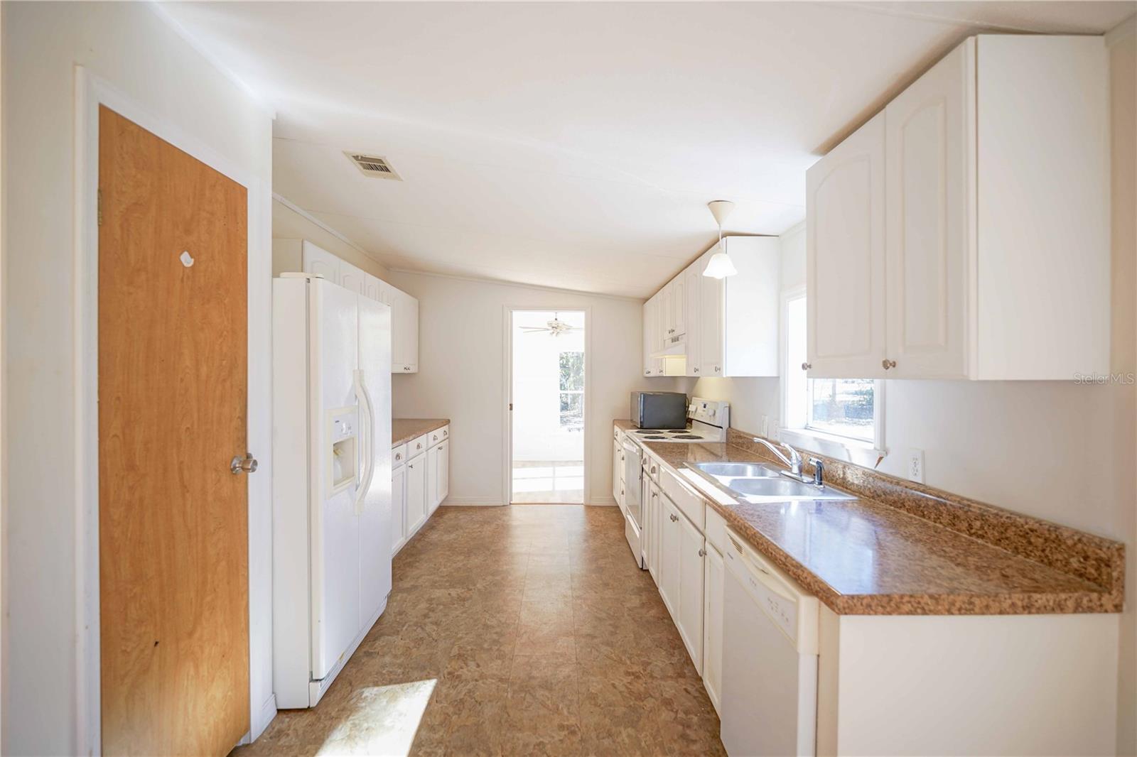 Image 15 of 52 For 16621 45th Street