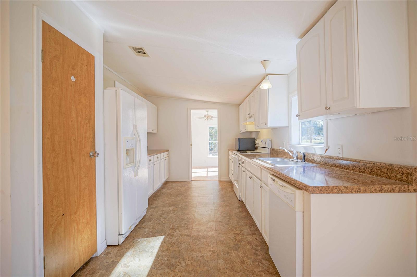 Image 16 of 52 For 16621 45th Street