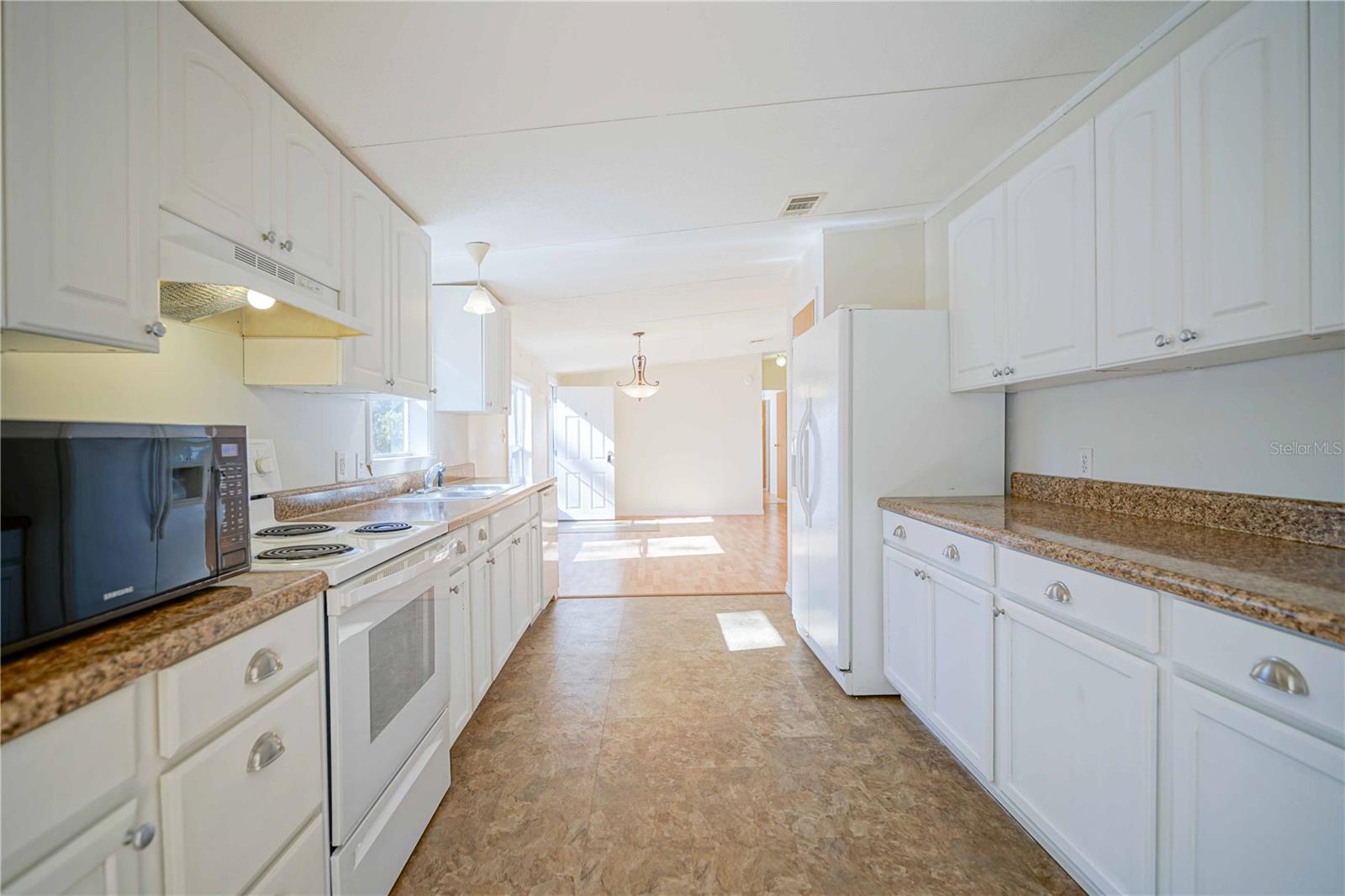 Image 17 of 52 For 16621 45th Street