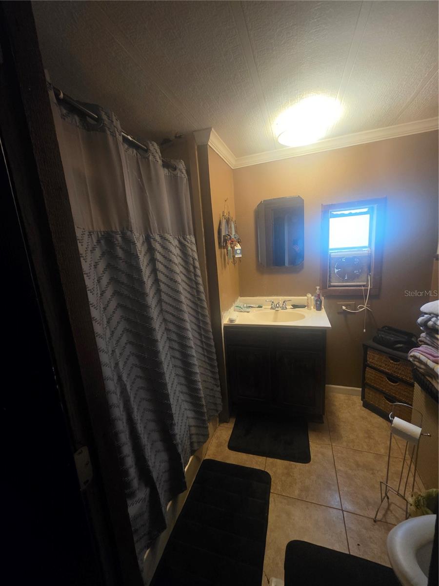 Image 14 of 16 For 18251 18th Lane