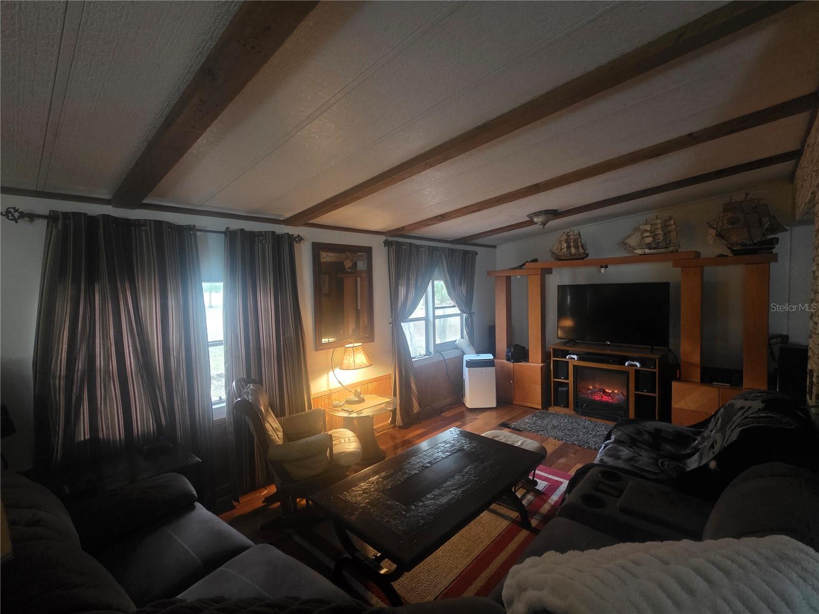 Image 6 of 16 For 18251 18th Lane