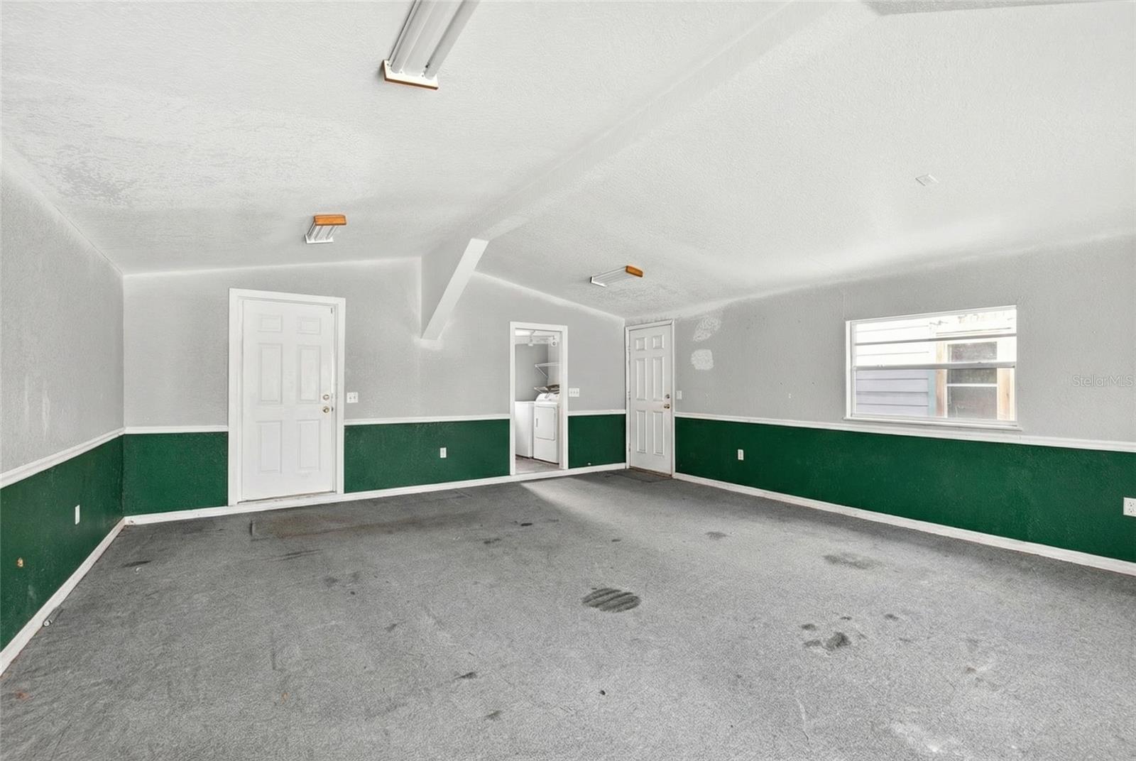 Listing photo id 26 for 4400 139th Lane