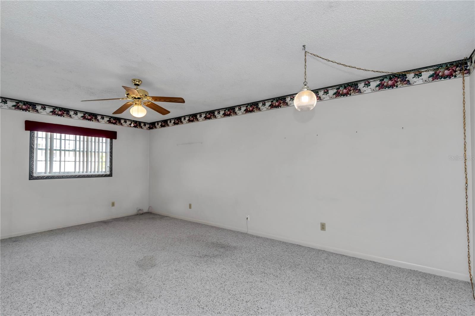 Image 17 of 38 For 8667 97th Street E