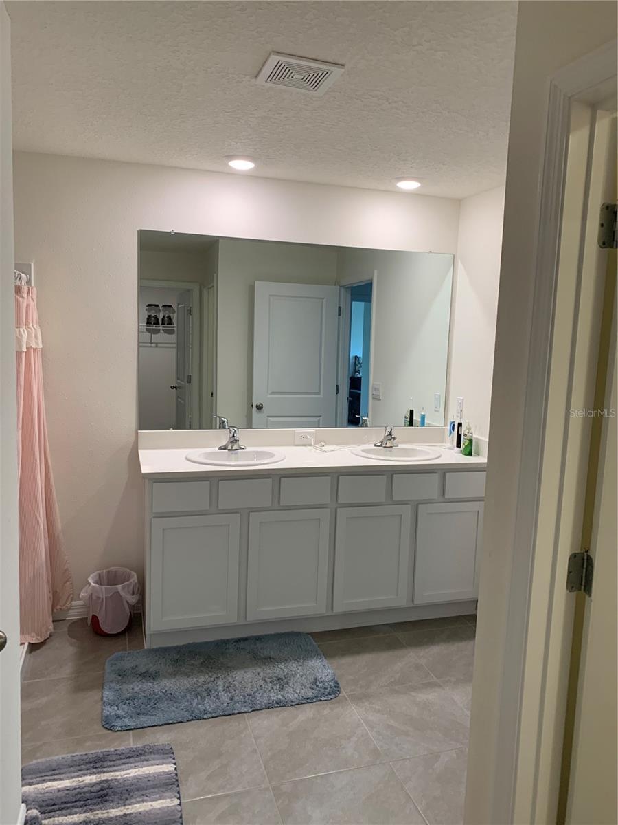 Image 20 of 24 For 10305 161st Street