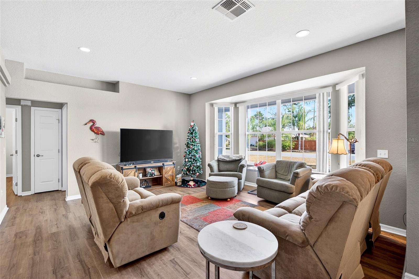 Image 6 of 43 For 902 130th Terrace