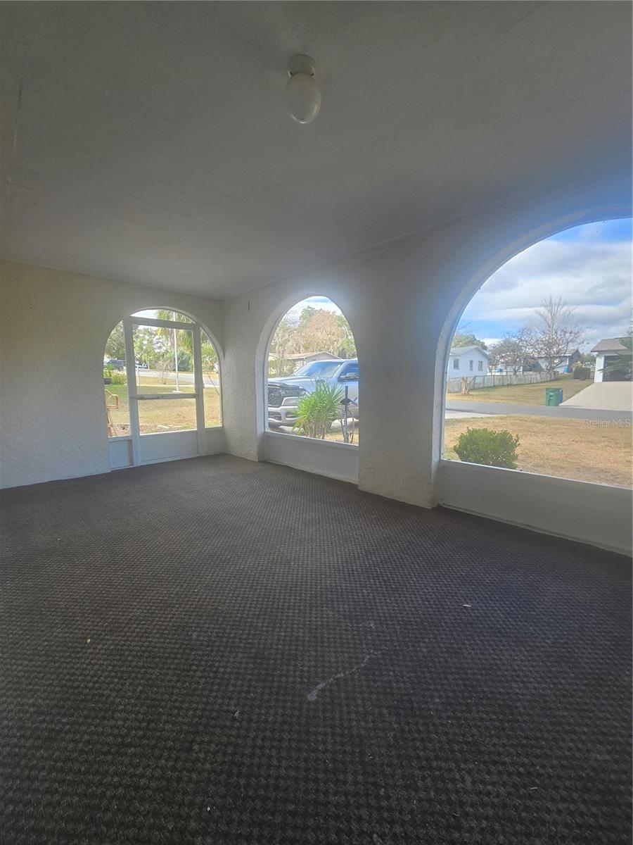 Image 6 of 33 For 75 Osceola Street