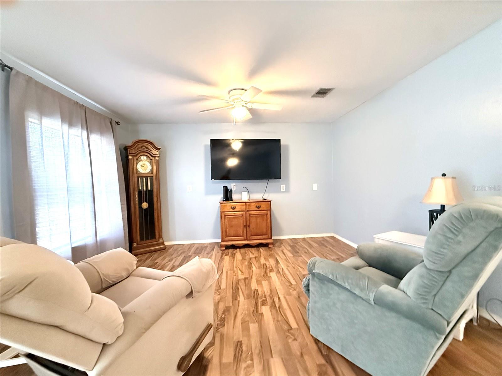 Image 17 of 85 For 10340 25th Avenue