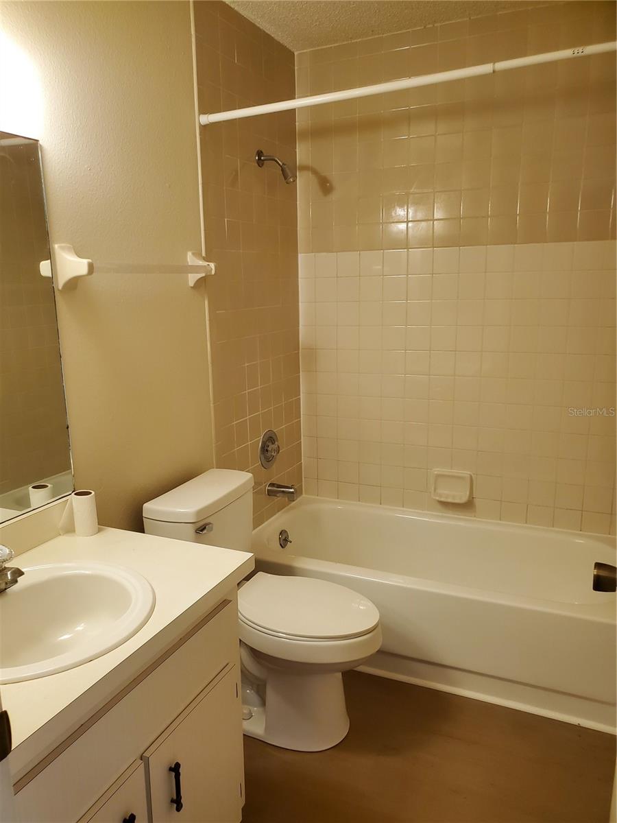 Image 4 of 11 For 5375 29th Place B