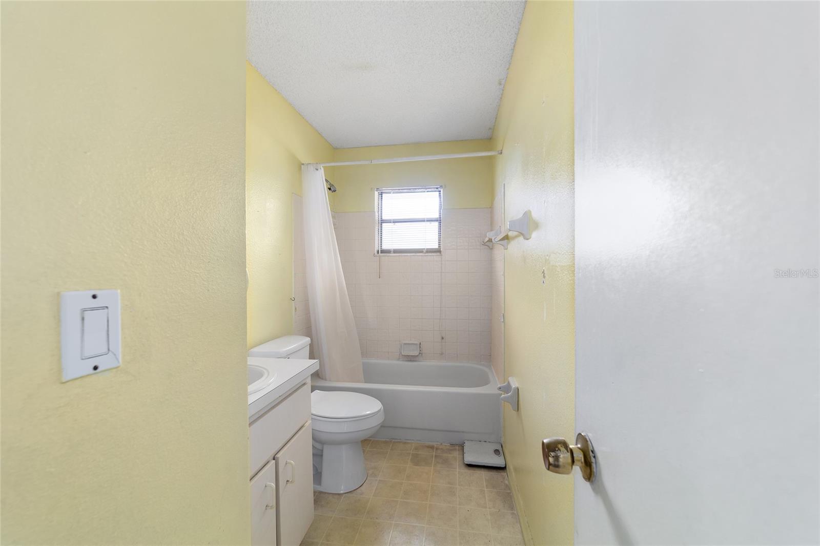 Image 22 of 28 For 12 Cedar Terrace