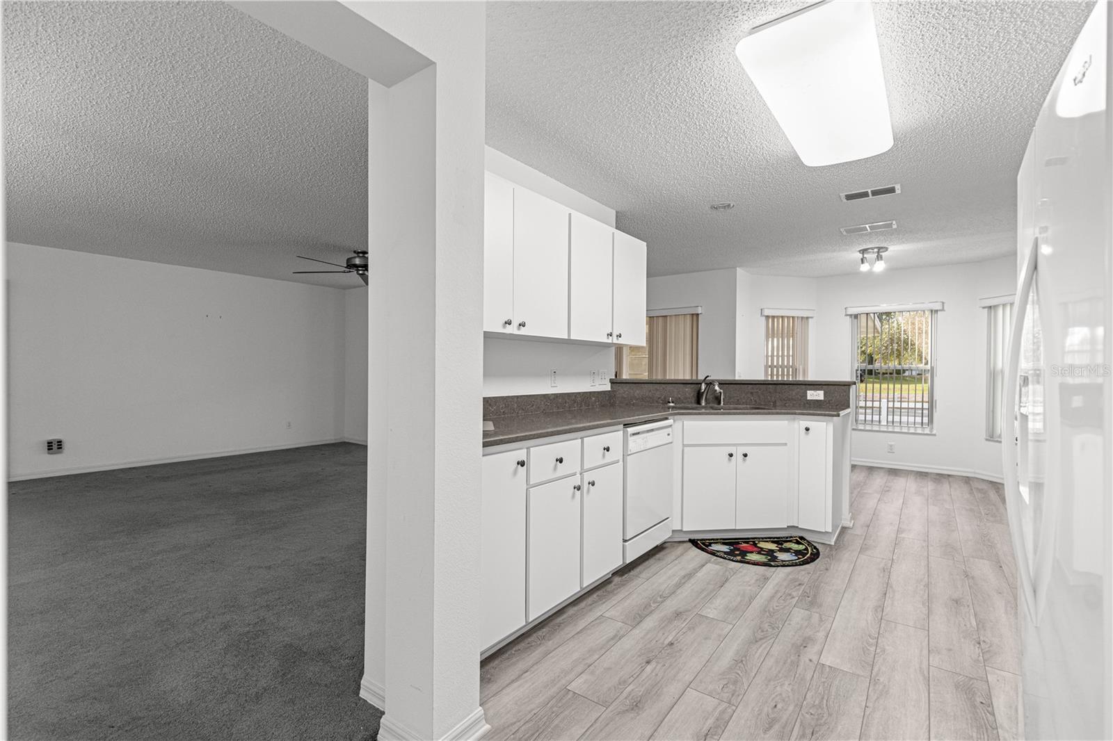 Image 22 of 46 For 9614 93rd Loop