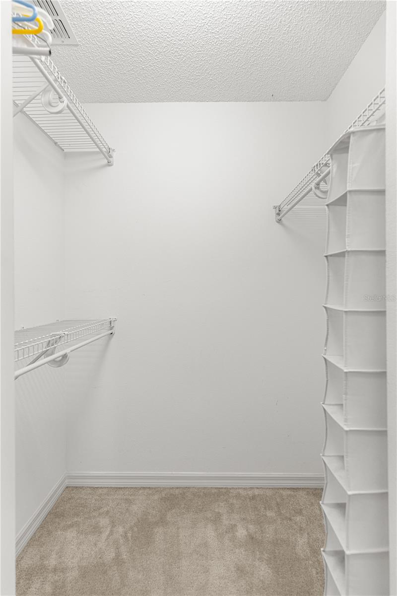 Image 28 of 46 For 9614 93rd Loop