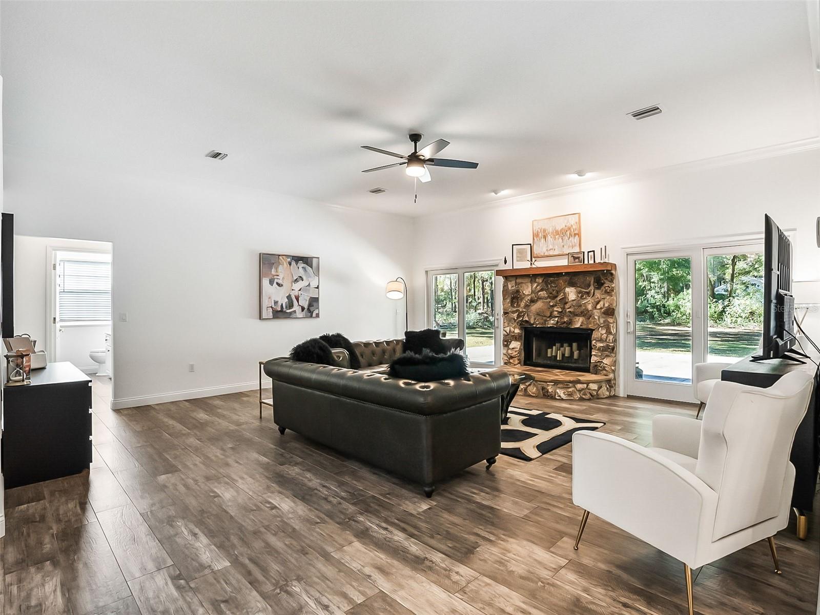 Image 6 of 42 For 880 70th Terrace