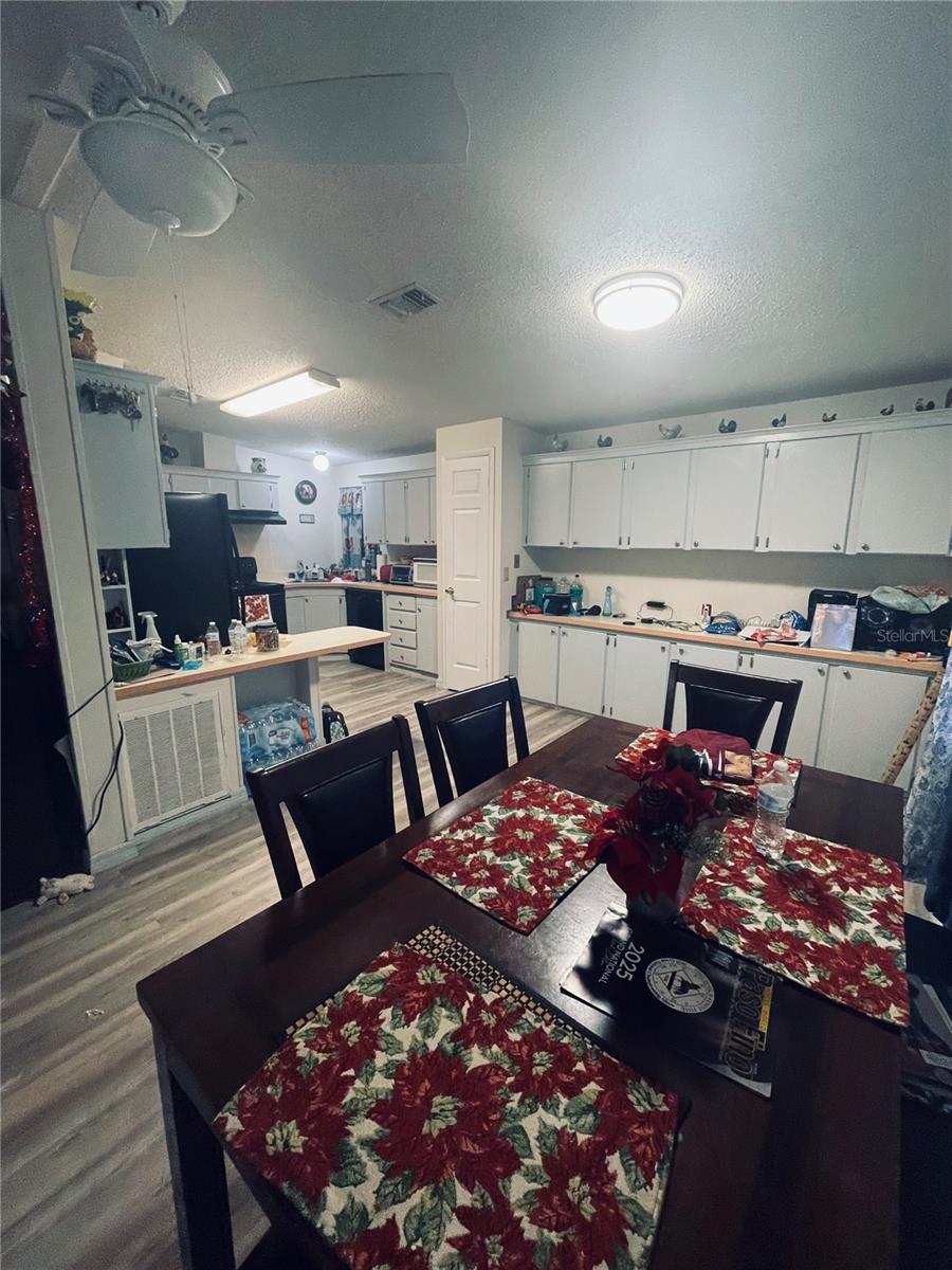 Image 20 of 21 For 10720 151st Place