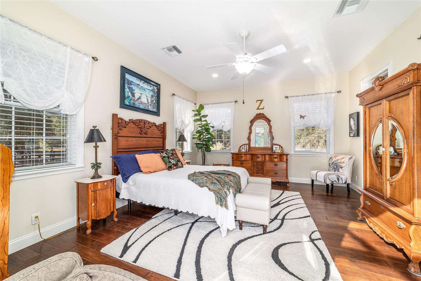 Image 30 of 72 For 7500 & 7520 162nd Court