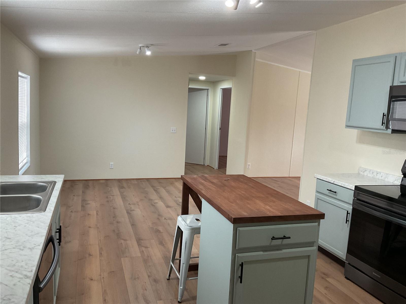 Image 21 of 43 For 90 132nd Terrace