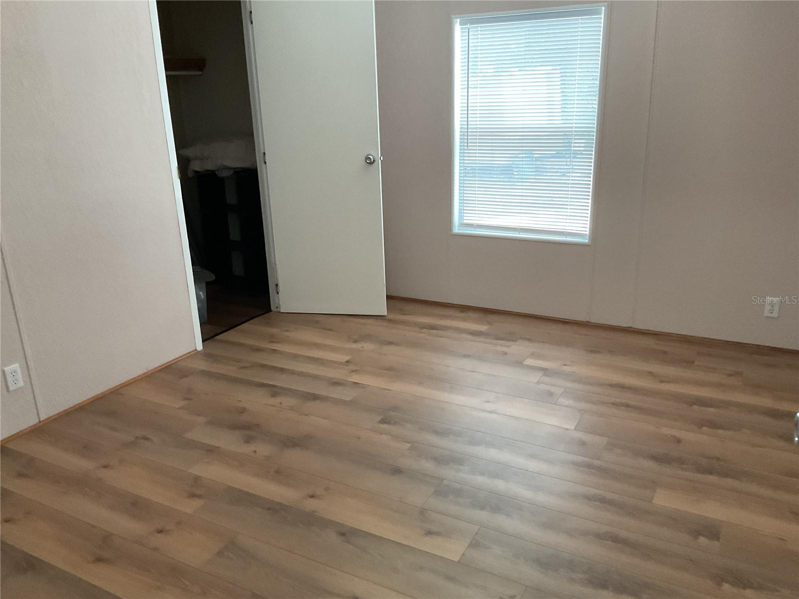 Image 24 of 43 For 90 132nd Terrace