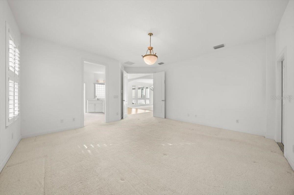 Image 10 of 60 For 4929 2nd Court