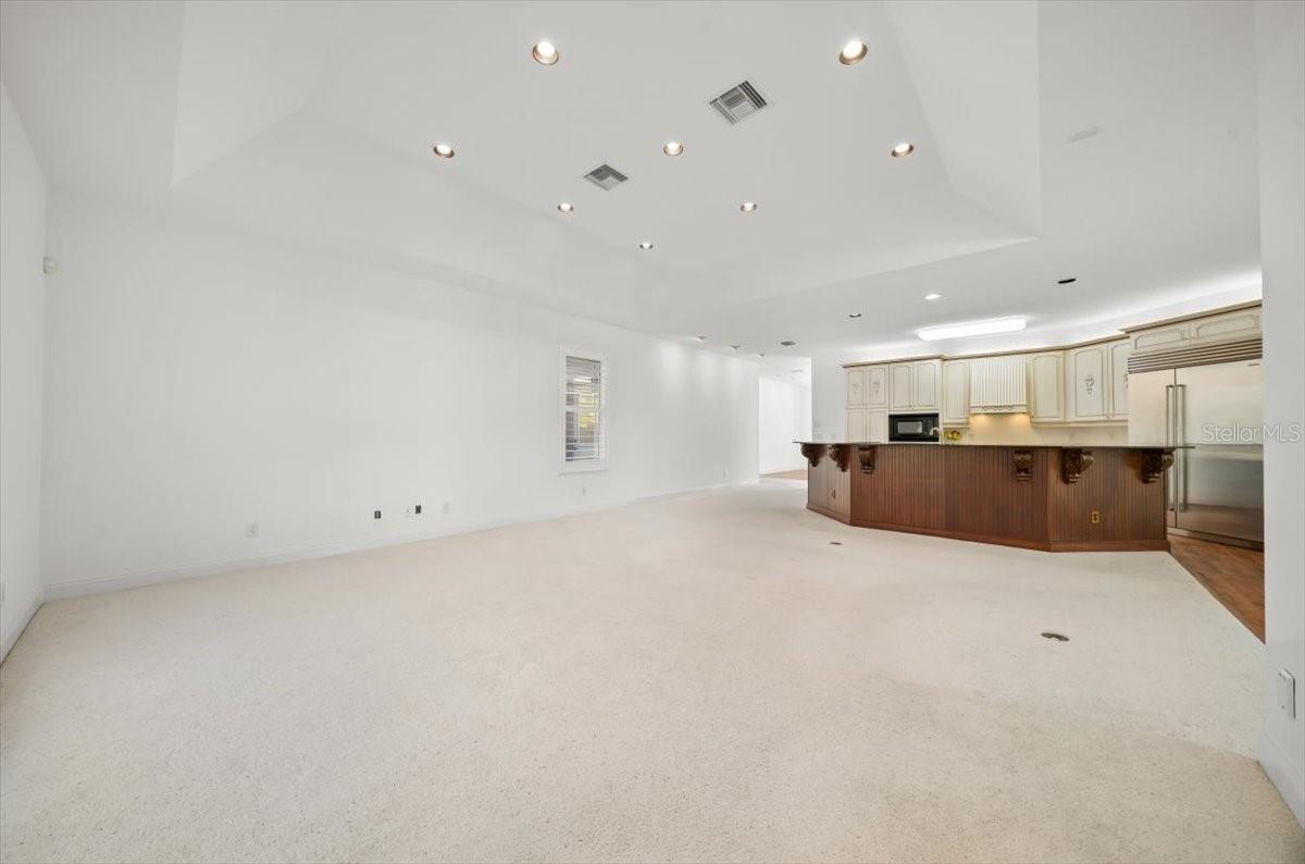 Image 38 of 60 For 4929 2nd Court