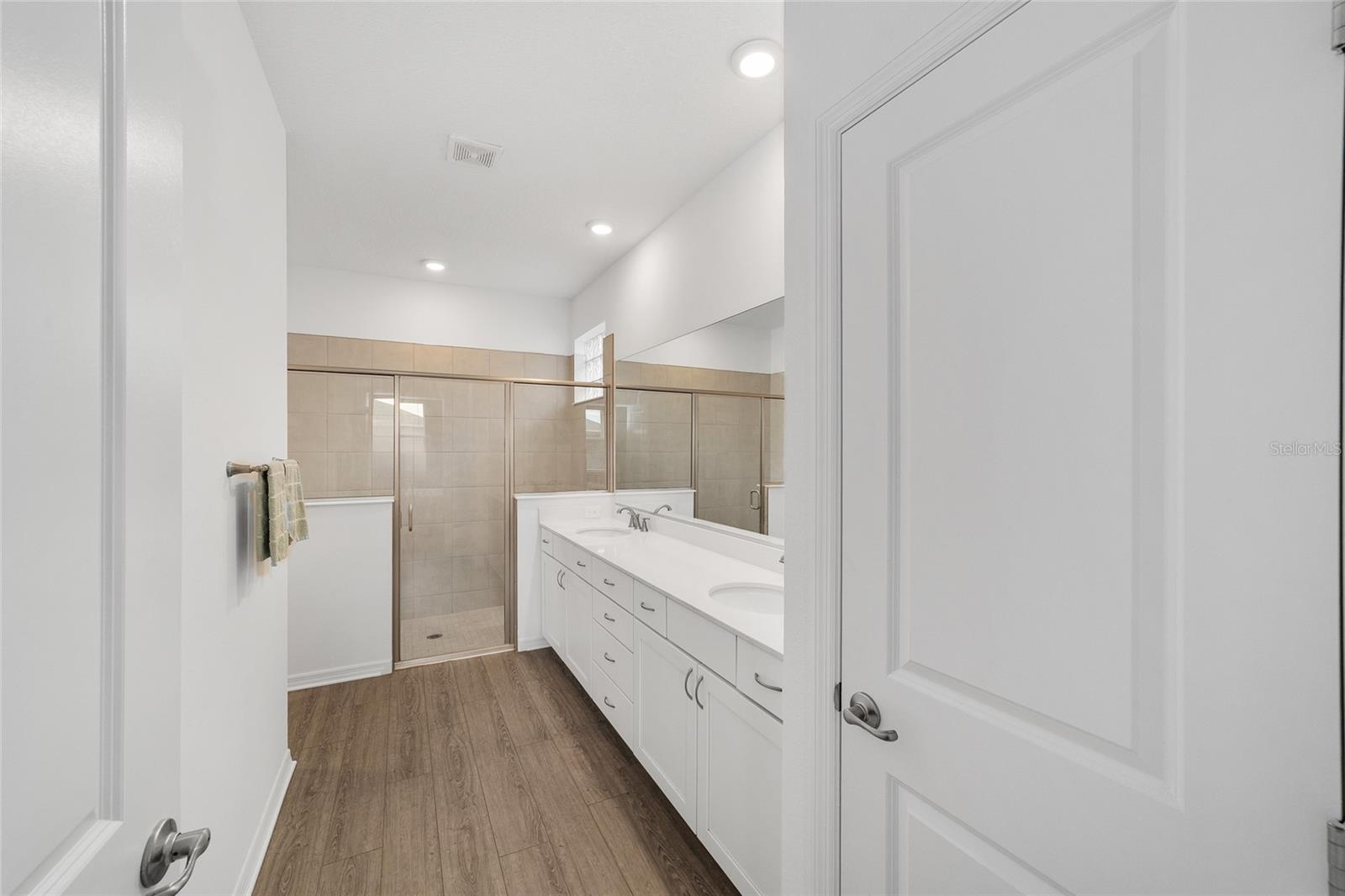 Image 22 of 45 For 7196 61st Place