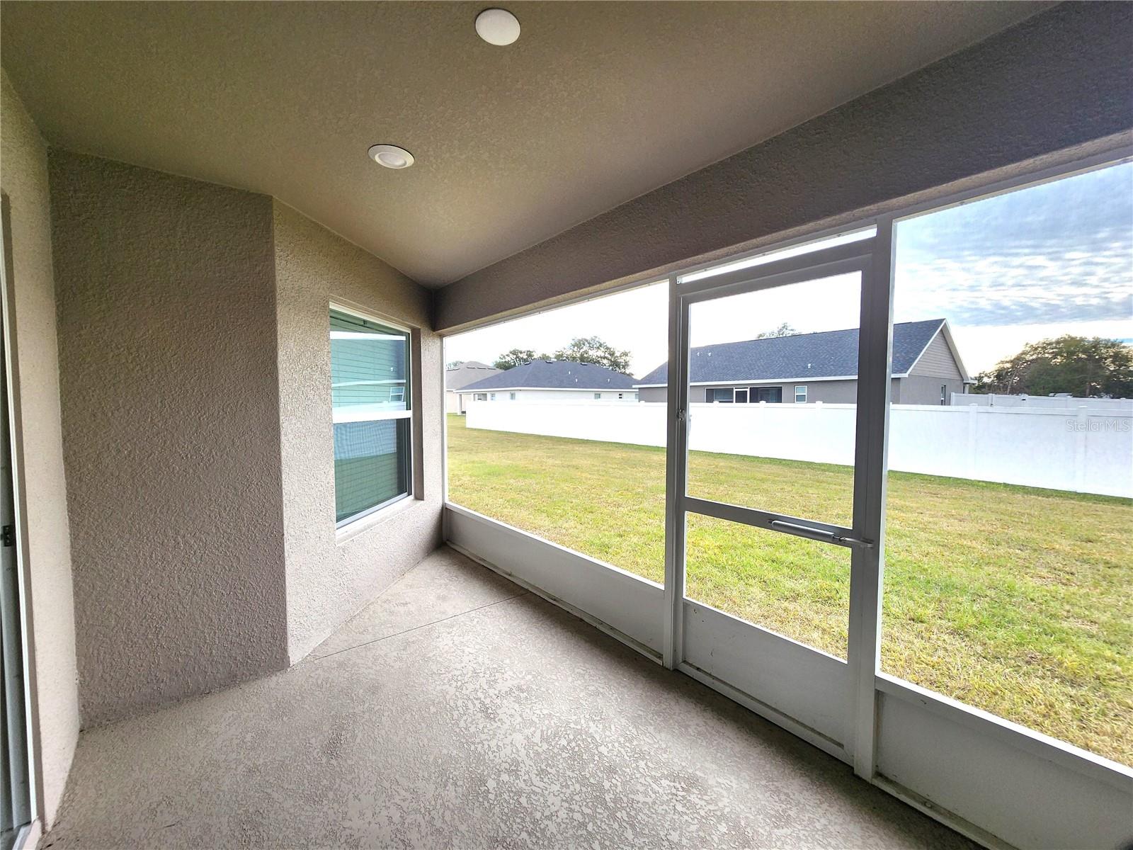 Image 19 of 20 For 7638 107th Lane