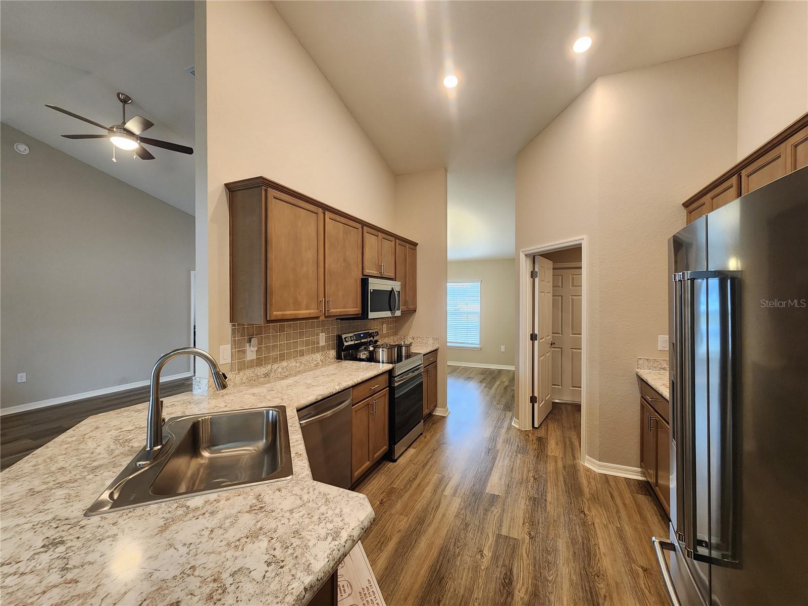 Image 6 of 20 For 7638 107th Lane